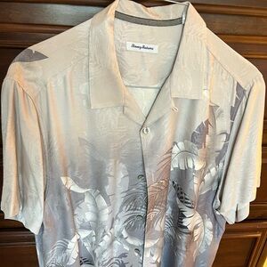 Short sleeve dress shirt